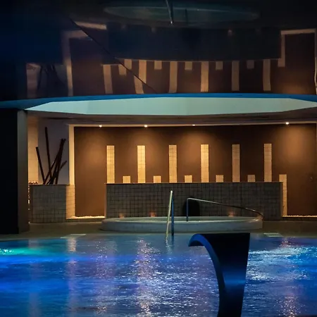 Ar Diamante & 4 Sup 4*