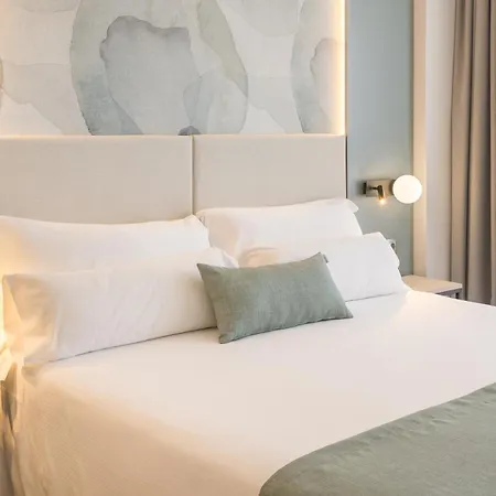 Ar Diamante & 4 Sup 4* Кальпе