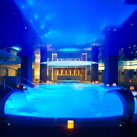 Ar Diamante & 4 Sup 4*